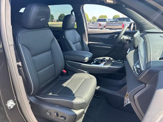 Photo of 2025 Ebony Buick Enclave