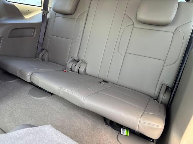 Photo of 2020 Silver Ice Metallic Chevrolet Tahoe
