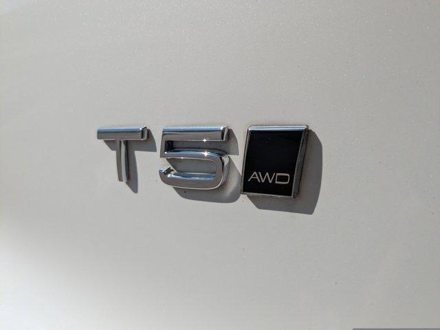 Photo of 2021  Volvo XC40