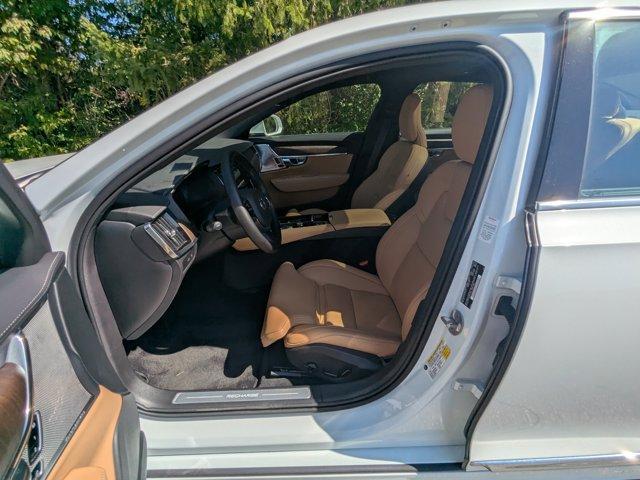 Photo of 2023 White Volvo S90 Recharge Plug-In Hybrid