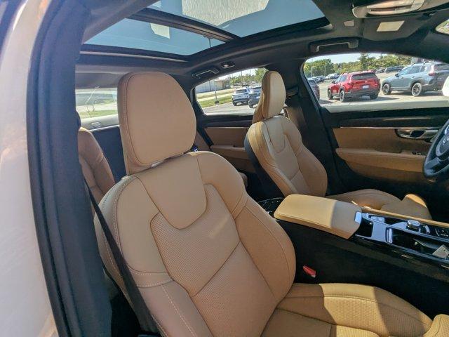 Photo of 2023 White Volvo S90 Recharge Plug-In Hybrid