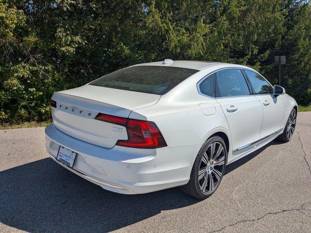 Photo of 2023 White Volvo S90 Recharge Plug-In Hybrid