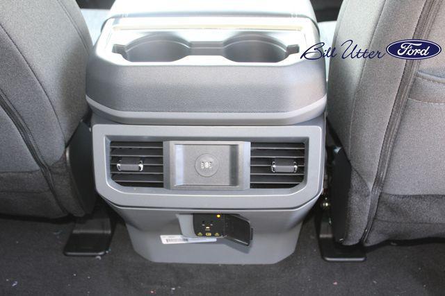 Photo of 2025 Oxford White Ford F-350