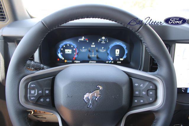 Photo of 2025 Shadow Black Ford Bronco