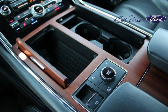 Photo of 2024 Infinite Black Metallic Clearcoat Lincoln Navigator