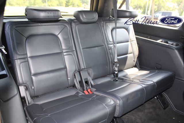 Photo of 2024 Infinite Black Metallic Clearcoat Lincoln Navigator