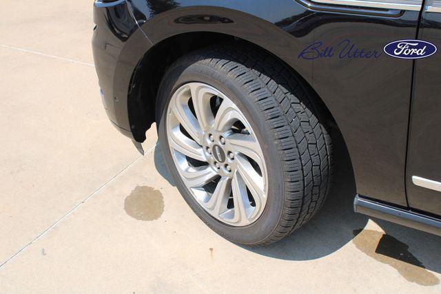 Photo of 2024 Infinite Black Metallic Clearcoat Lincoln Navigator