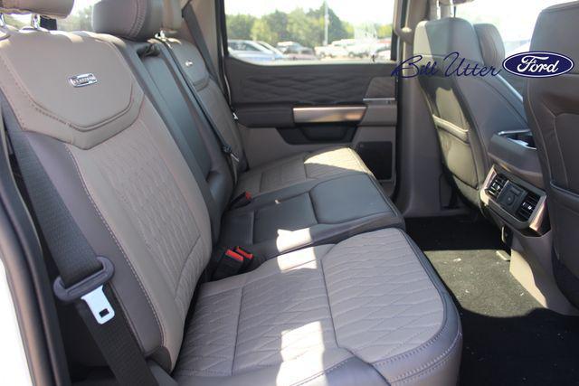 Photo of 2025 White Metallic Ford F-450