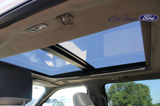 Photo of 2025 White Metallic Ford F-450