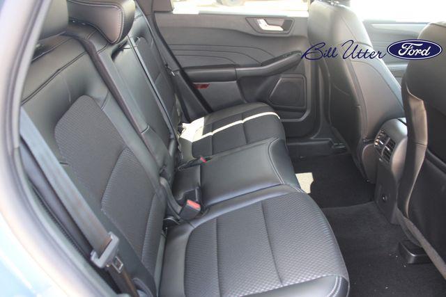 Photo of 2025 Vapor Blue Metallic Ford Escape PHEV