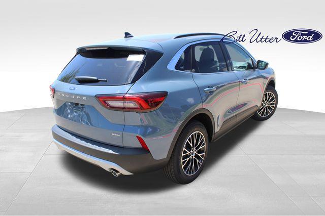 Photo of 2025 Vapor Blue Metallic Ford Escape PHEV