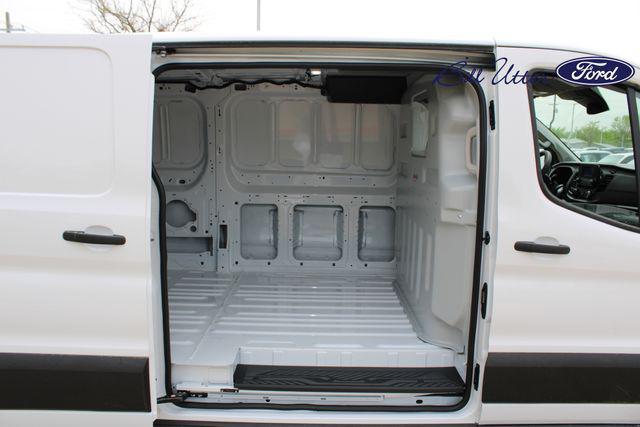 Photo of 2025 Oxford White Ford Transit-150