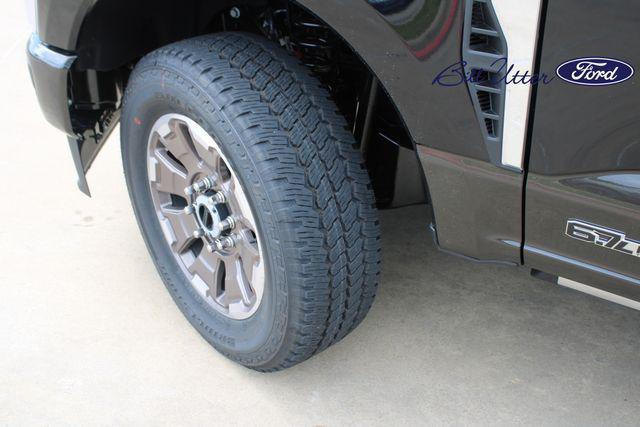 Photo of 2025 Agate Black Metallic Ford F-350