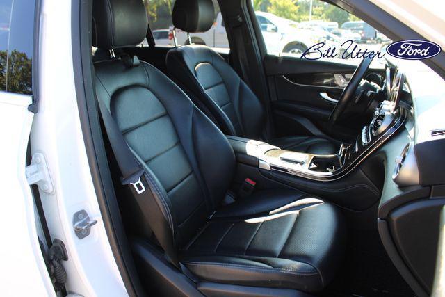 Photo of 2020 Polar White Mercedes-Benz GLC 300