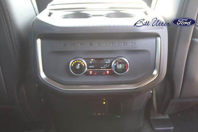 Photo of 2025 Gray Ford Expedition
