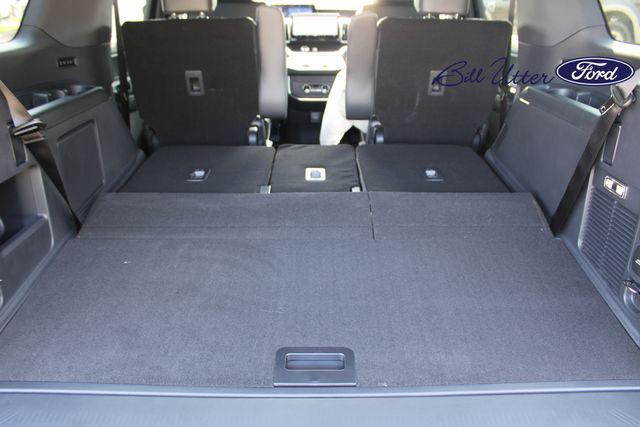 Photo of 2025 Gray Ford Expedition