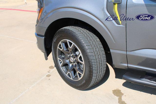 Photo of 2024 Carbonized Gray Metallic Ford F-150