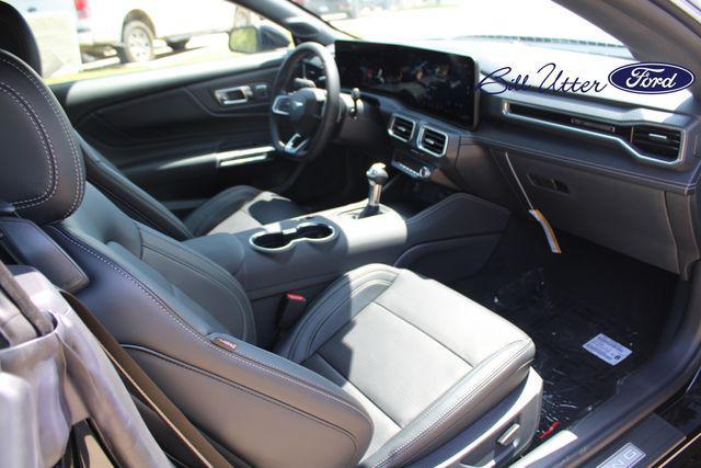 Photo of 2025 Shadow Black Ford Mustang