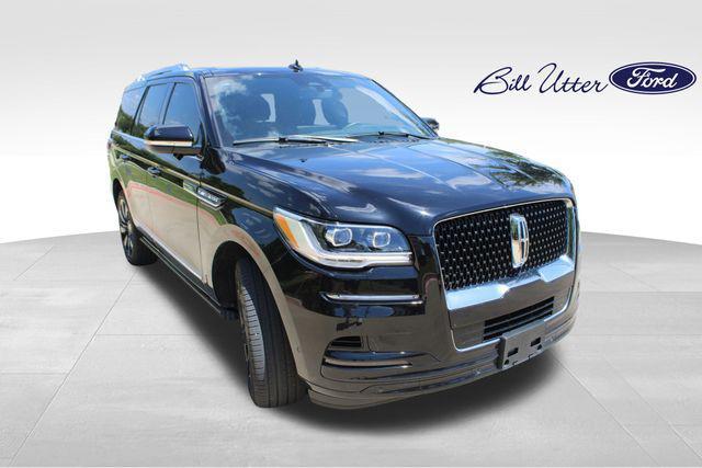 Photo of 2023 Black Metallic Lincoln Navigator