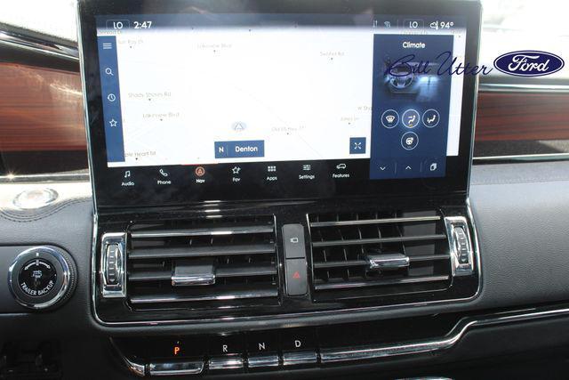 Photo of 2023 Black Metallic Lincoln Navigator