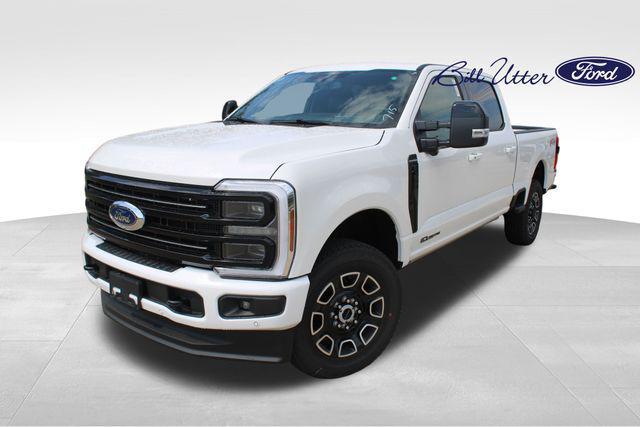 Photo of 2025 White Ford F-250