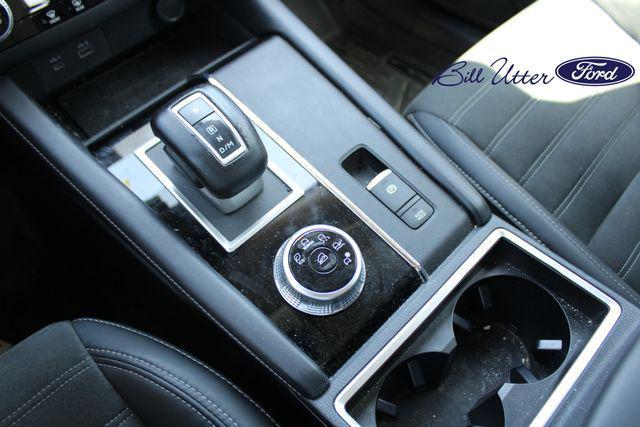 Photo of 2023 Labrador Black Pearl Mitsubishi Outlander