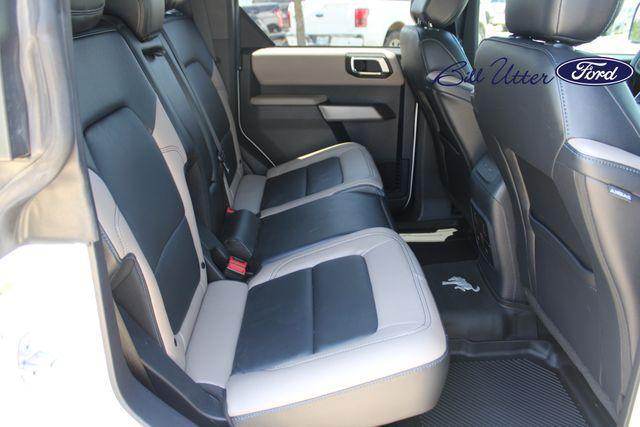 Photo of 2023 Oxford White Ford Bronco