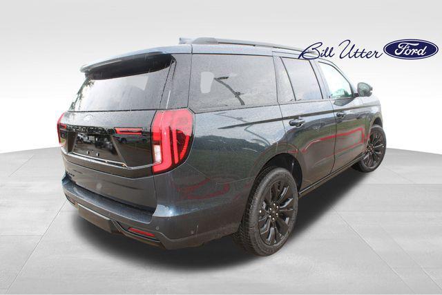 Photo of 2025 Stone Blue Metallic Ford Expedition