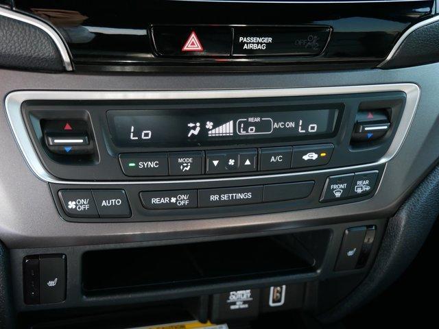 Photo of 2023 Sonic Gray Pearl Honda Passport