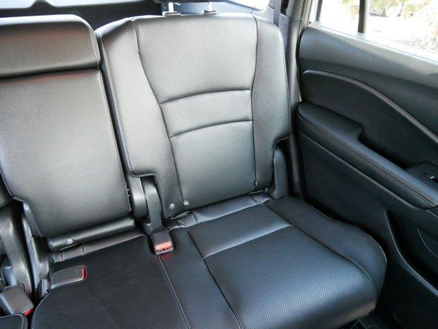 Photo of 2023 Sonic Gray Pearl Honda Passport