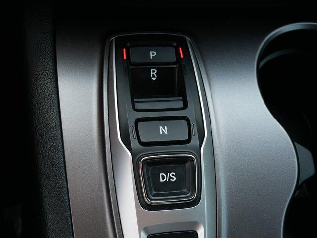 Photo of 2023 Sonic Gray Pearl Honda Passport