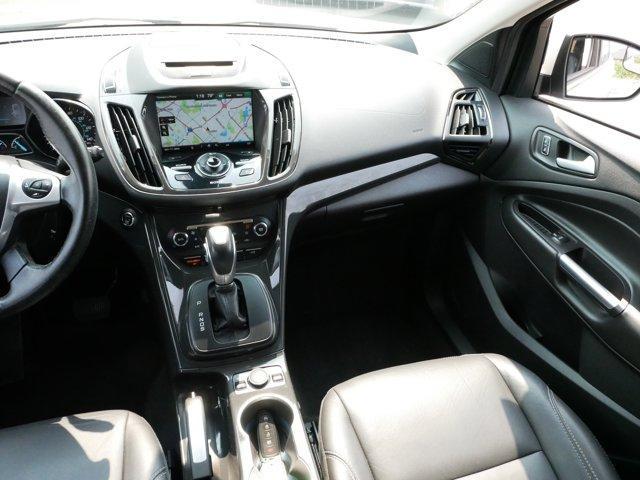 Photo of 2015 White Platinum Tri-Coat Metallic Ford Escape