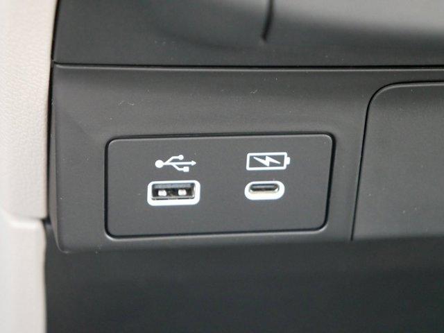 Photo of 2025 Solar Silver Metallic Honda Odyssey