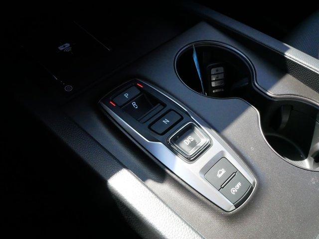 Photo of 2025 Platinum White Pearl Honda Ridgeline