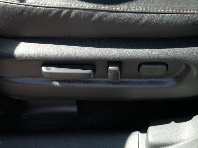 Photo of 2025 Platinum White Pearl Honda Ridgeline