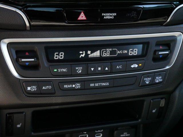 Photo of 2025 Platinum White Pearl Honda Ridgeline
