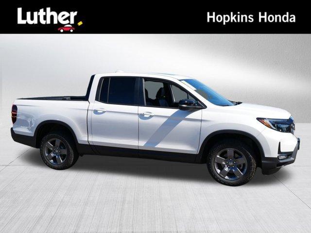 Photo of 2025 Platinum White Pearl Honda Ridgeline