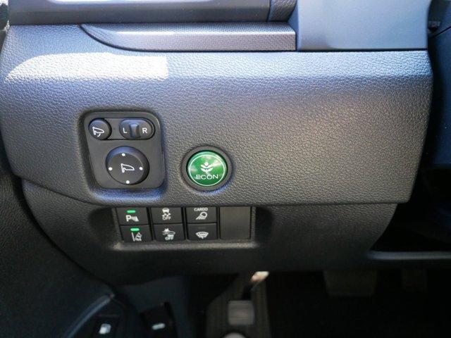 Photo of 2025 Platinum White Pearl Honda Ridgeline
