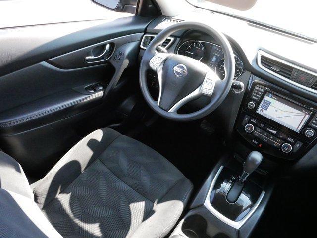 Photo of 2014 Super Black Nissan Rogue
