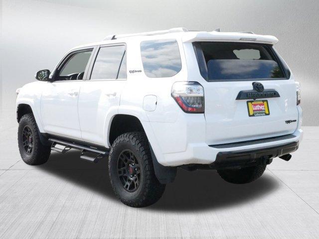 Photo of 2018 Super White Toyota 4Runner