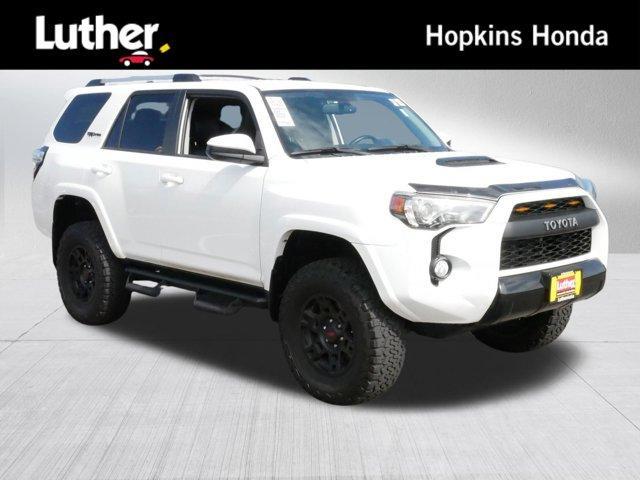 Photo of 2018 Super White Toyota 4Runner