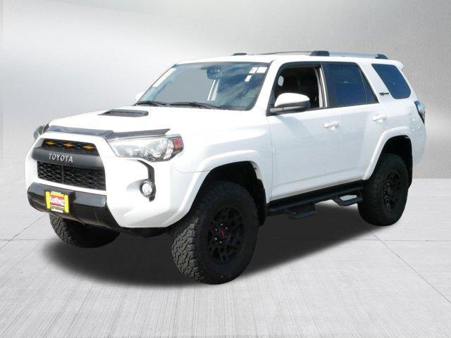 Photo of 2018 Super White Toyota 4Runner