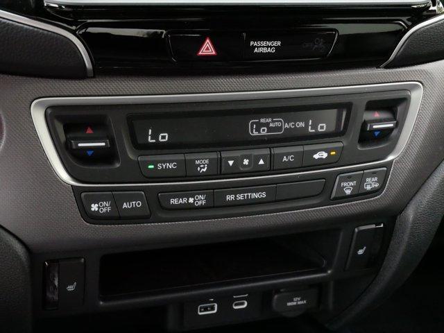 Photo of 2025 Solar Silver Metallic Honda Ridgeline