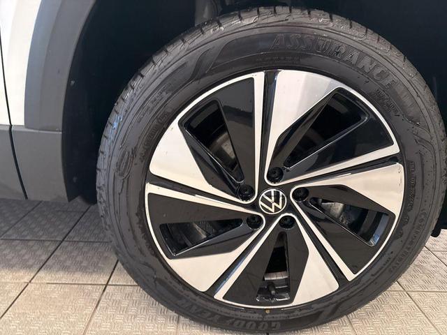 Photo of 2023 Pure White Volkswagen Taos