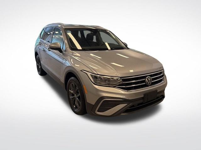 Photo of 2024 Pyrite Silver Metallic Volkswagen Tiguan