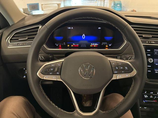 Photo of 2024 Pyrite Silver Metallic Volkswagen Tiguan