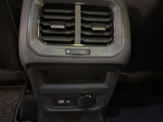 Photo of 2024 Pyrite Silver Metallic Volkswagen Tiguan