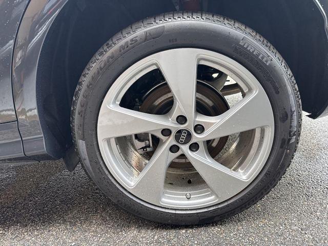 Photo of 2025 Tambora Gray Metallic Audi Q5