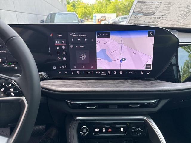 Photo of 2025 Tambora Gray Metallic Audi Q5