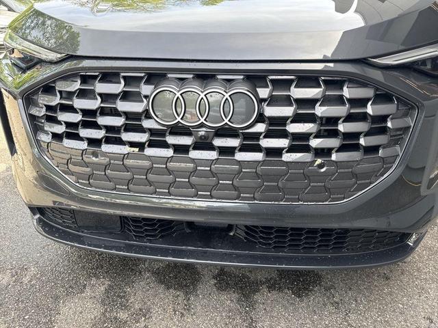 Photo of 2025 Tambora Gray Metallic Audi Q5